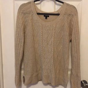 Cable knit with gold thread